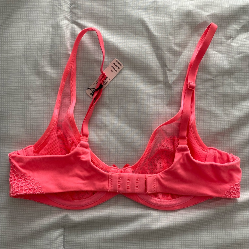 Victoria Secret Bra (34B) NWT - Picture 3 of 8